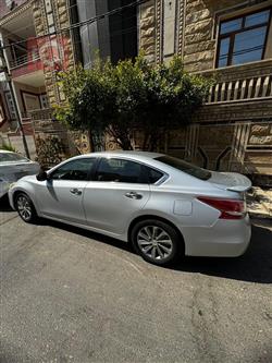 نيسان ألتيما